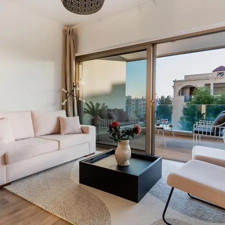 Stunning Balcony Views From This Vacation Home On Top Of The World All Yours Λεμεσός